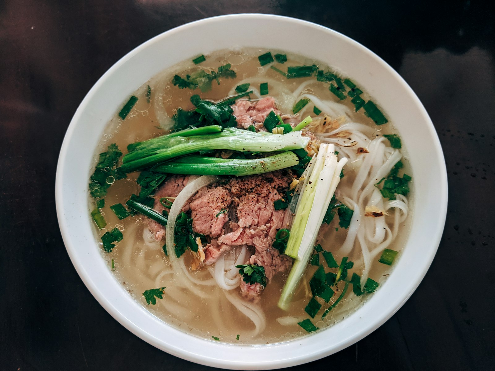 Phở – frische Nudelsuppe
